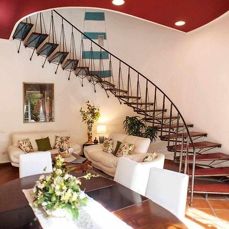 Elegante Villa Lu Centro Citta Con Parcheggio Κάλιαρι Εξωτερικό φωτογραφία